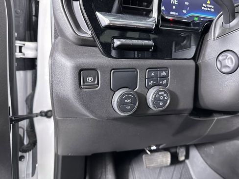 Used 2025 Chevrolet Silverado 1500 High Country w/ High Country Premium Package RWD image 18