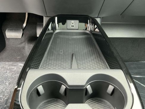 New 2025 Ford Mustang Mach-E Premium image 23