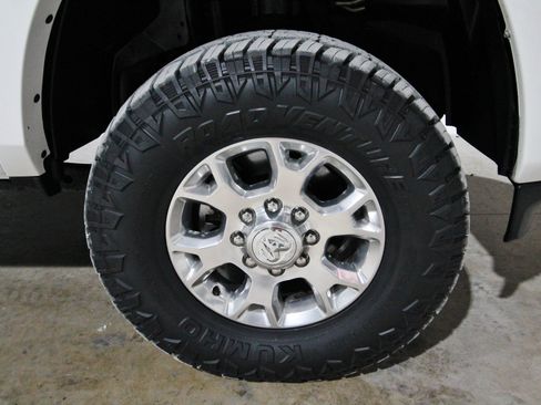 Used 2022 RAM 3500 Laramie w/ Body Color Bumper Group AWD/4WD image 17