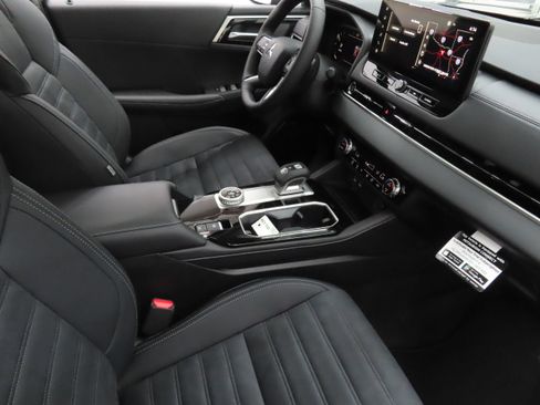 New 2026 Mitsubishi Outlander SE FWD image 25