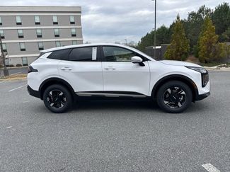 New 2026 Kia Sportage LX video 2