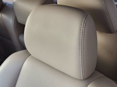 Used 2018 Nissan Pathfinder Platinum FWD image 26