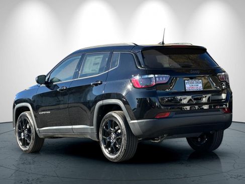 New 2026 Jeep Compass Latitude image 6