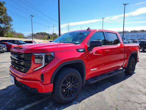 Used 2024 GMC Sierra 1500 Elevation w/ LPO, Elevation Black Package image 8