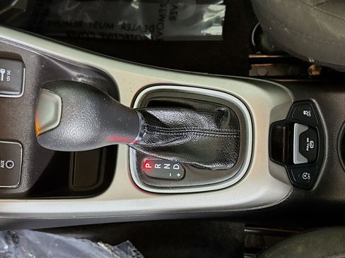 Used 2020 Jeep Compass Sport image 20