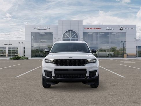 New 2025 Jeep Grand Cherokee L Altitude image 6
