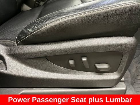 Used 2016 Chevrolet Suburban LT RWD image 11