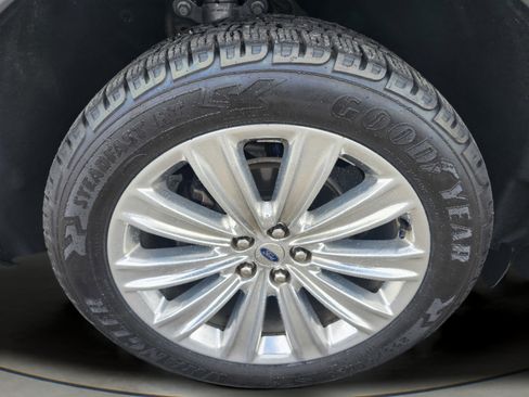 Used 2020 Ford Explorer Limited w/ Class III Trailer Tow Package AWD/4WD image 36