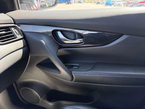 Used 2019 Nissan Rogue SL w/ Premium Package AWD/4WD image 26