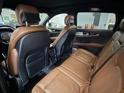 Used 2023 Lincoln Nautilus Reserve w/ Equipment Group 202A image 25