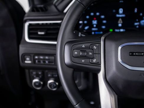 Used 2024 GMC Yukon XL Denali image 45