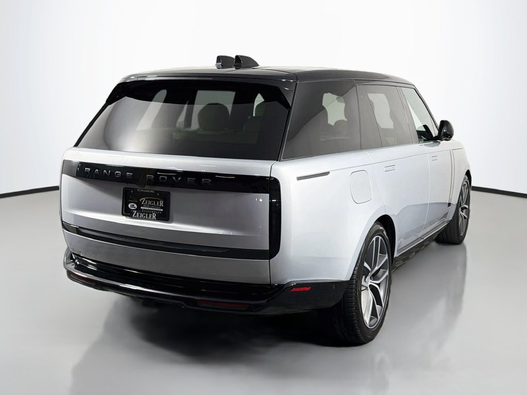 Used 2025 Land Rover Range Rover Long Wheelbase SE AWD/4WD image 5