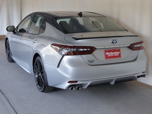 Used 2021 Toyota Camry XSE w/ Cold Weather Package FWD image 25