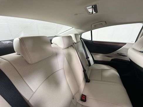Certified 2025 Lexus ES 300h w/ Premium Package FWD image 29