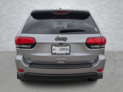 Used 2016 Jeep Grand Cherokee Laredo 75th Anniversary image 6