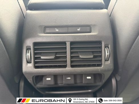 Used 2020 Land Rover Discovery Sport SE AWD/4WD image 16