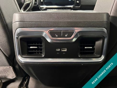 Used 2022 Chevrolet Silverado 1500 LTZ AWD/4WD image 11