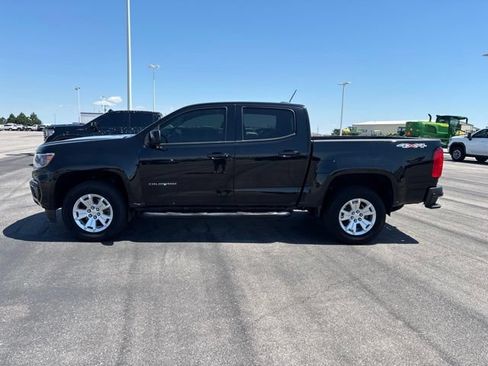 Used 2022 Chevrolet Colorado LT AWD/4WD image 8