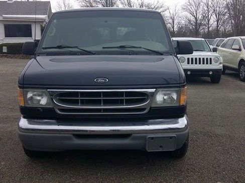 Used 2002 Ford E-150 and Econoline 150 Wagon image 10