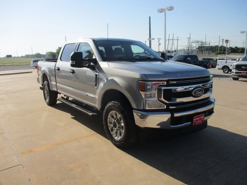 Used 2022 Ford F250 XLT AWD/4WD image 10