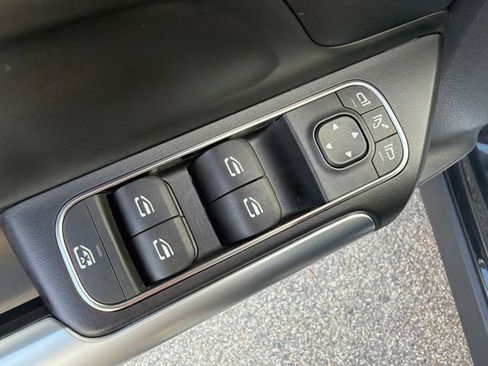 Used 2025 Mercedes-Benz GLA 250 4MATIC image 24