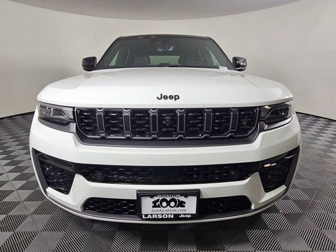 New 2026 Jeep Grand Cherokee Summit w/ Obsidian Package AWD/4WD image 9