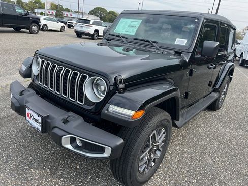 New 2025 Jeep Wrangler Unlimited Sahara AWD/4WD image 4