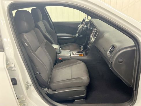 Used 2022 Dodge Charger SXT image 21