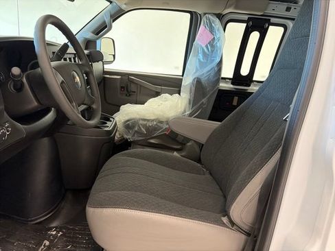 New 2026 Chevrolet Express 2500 Extended RWD image 11