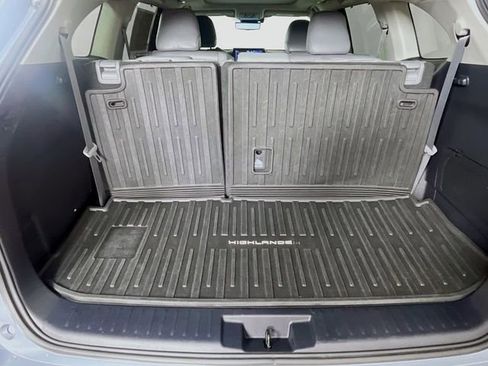 Used 2021 Toyota Highlander Platinum AWD/4WD image 29