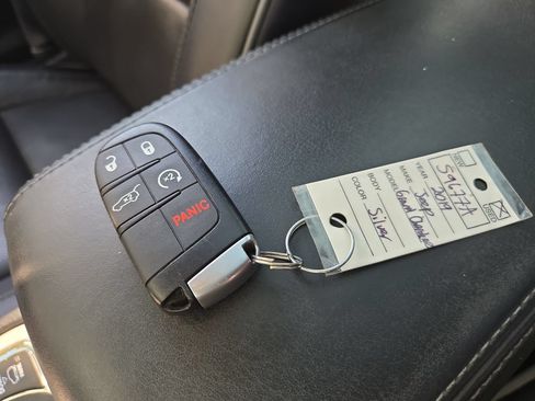 Used 2019 Jeep Grand Cherokee Summit w/ Platinum Series Group AWD/4WD image 31
