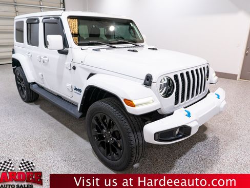 Used 2021 Jeep Wrangler Unlimited Sahara AWD/4WD image 6