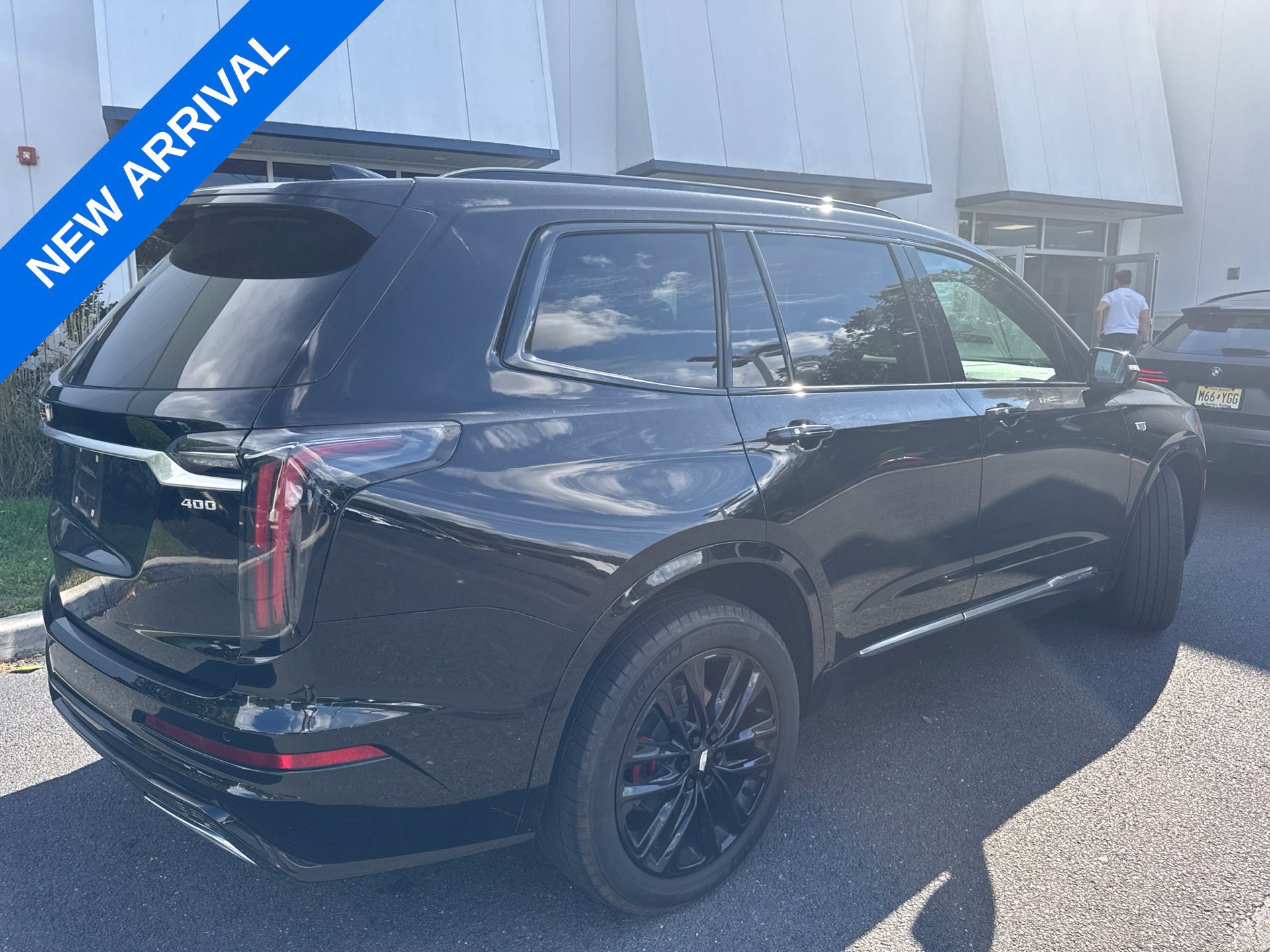 Used 2023 Cadillac XT6 Sport AWD/4WD image 2