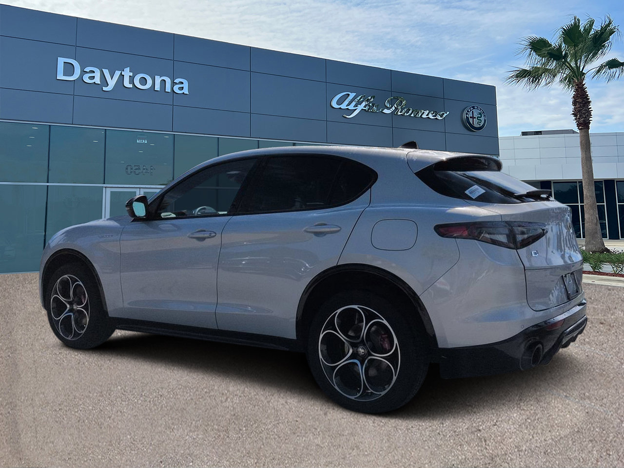 New 2026 Alfa Romeo Stelvio Sprint w/ Convenience Package AWD/4WD image 5