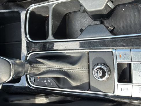 Used 2025 Kia Telluride S FWD image 24