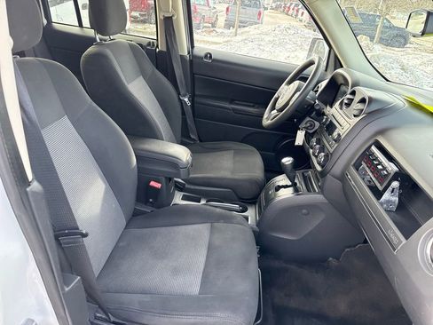 Used 2016 Jeep Patriot Sport w/ Power Value Group image 8
