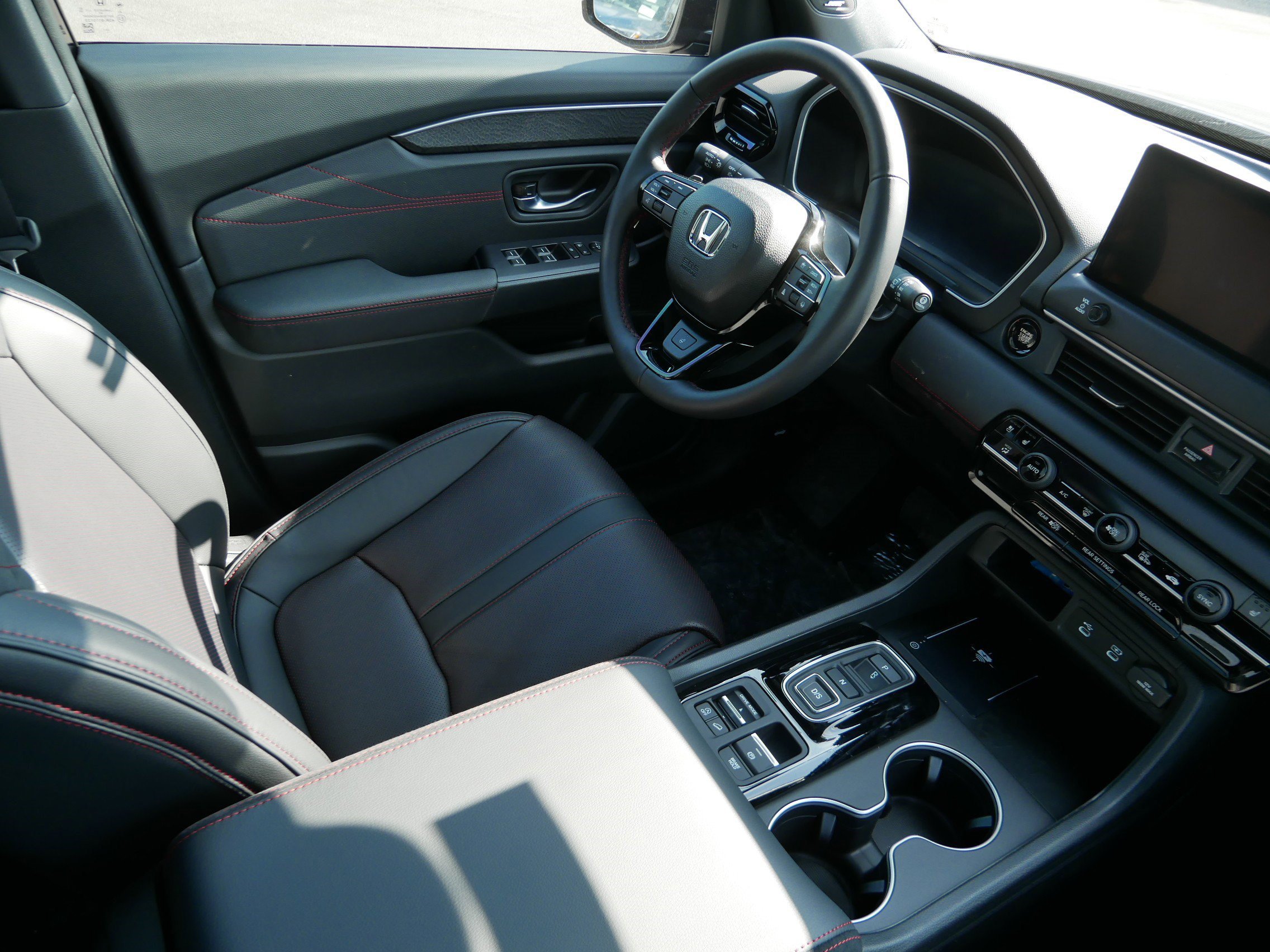 New 2026 Honda Pilot Black Edition image 9