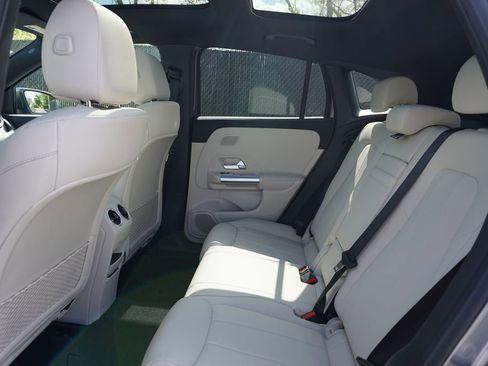 New 2026 Mercedes-Benz GLA 250 image 18