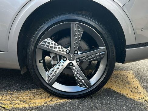 Used 2022 Genesis GV70 2.5T w/ Sport Prestige Package image 10