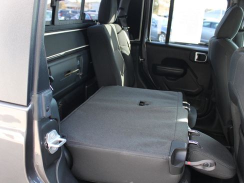 Certified 2021 Jeep Gladiator Sport image 27