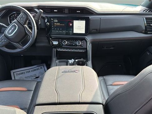 Used 2024 GMC Sierra 2500 AT4 w/ AT4 Premium Plus Package image 17