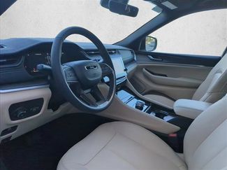 New 2026 Jeep Grand Cherokee Limited RWD video 2