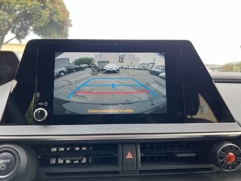 Used 2023 Toyota Prius LE image 29