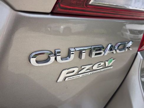 Used 2015 Subaru Outback 2.5i Limited AWD/4WD image 17