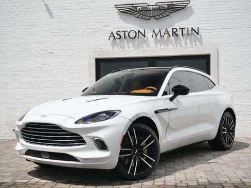 Used 2023 Aston Martin DBX AWD/4WD image 25