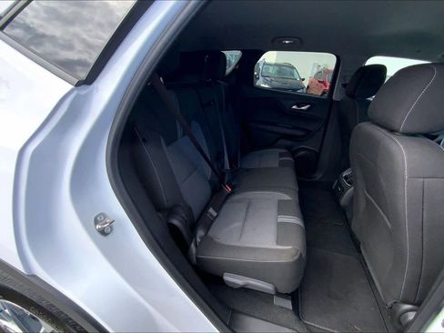 Used 2024 Chevrolet Blazer LT image 19