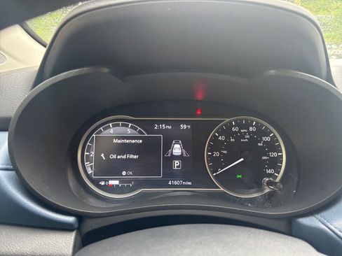 Used 2025 Nissan Versa SV FWD image 39