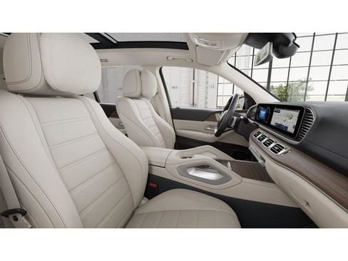 New 2026 Mercedes-Benz GLS 450 4MATIC image 4