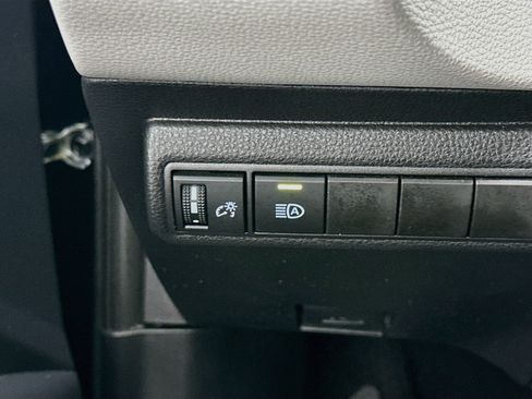 Used 2026 Toyota Corolla LE FWD image 17