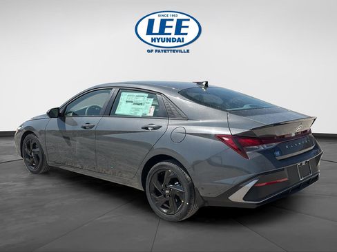 New 2026 Hyundai Elantra Sport FWD image 5